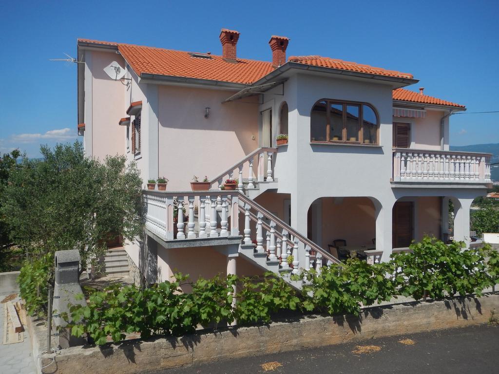 Apartments Petrovic Šilo Chambre photo